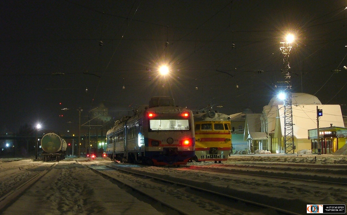 ДТ1-010; ЭР2К-949