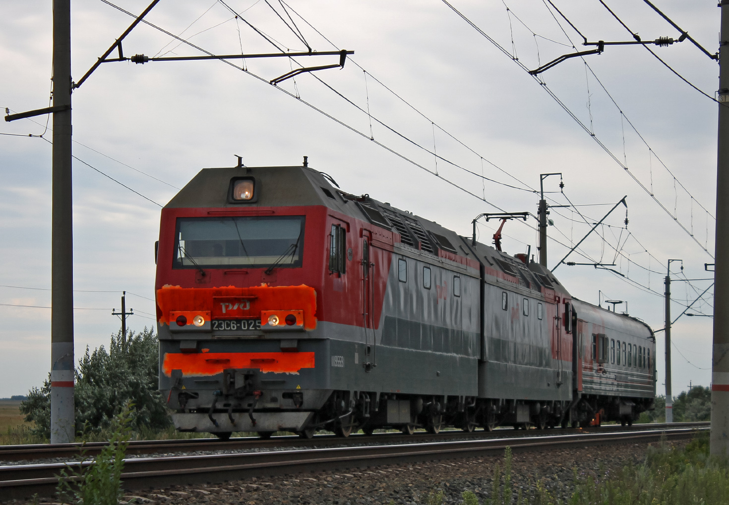2ЭС6-025
