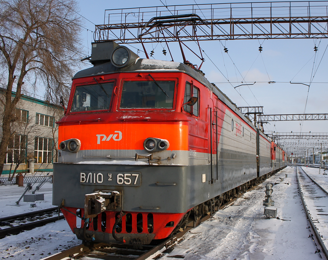 ВЛ10У-657