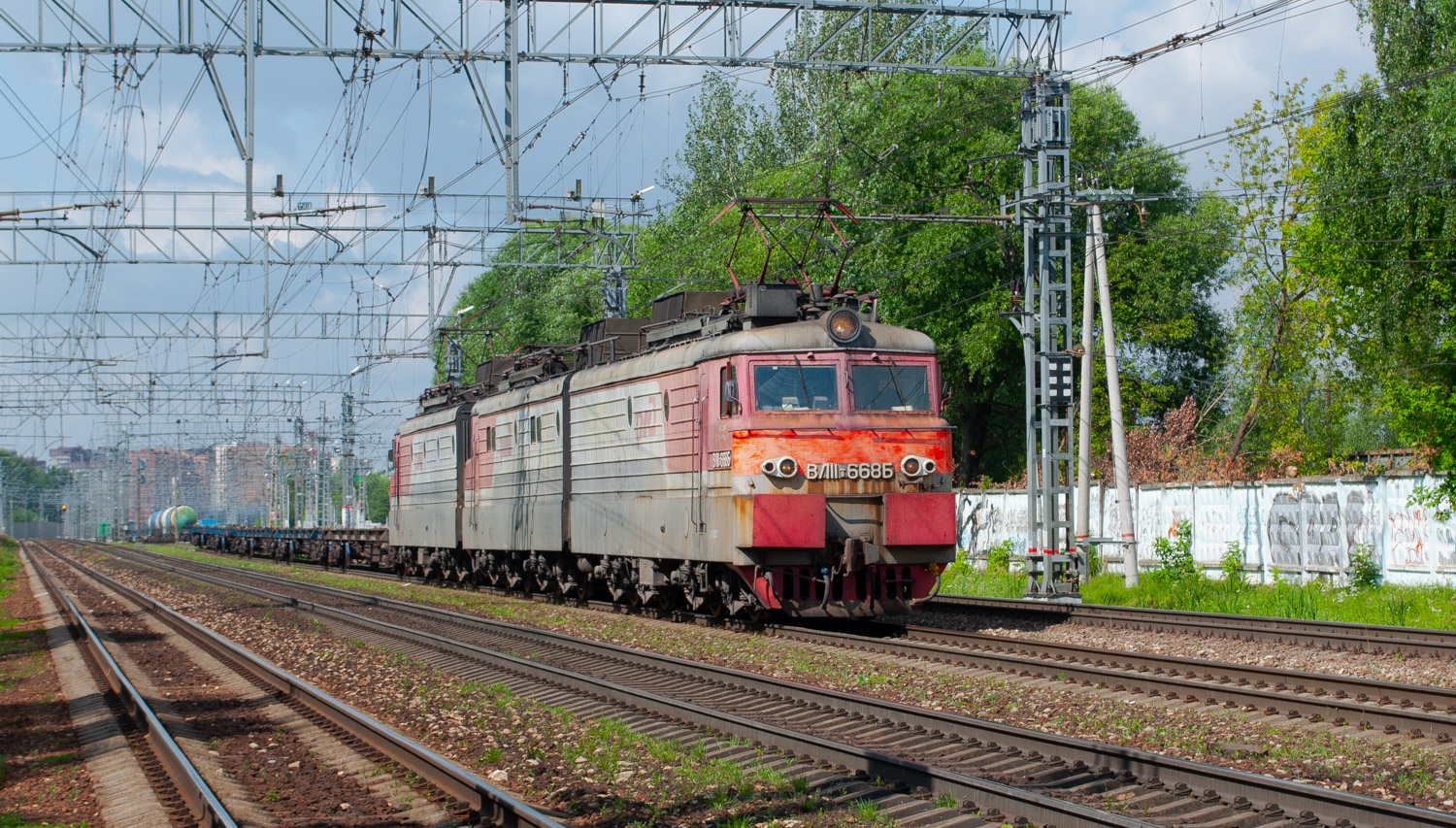 ВЛ11.8-685