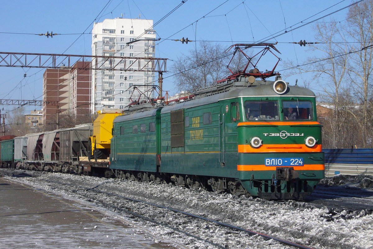ВЛ10-224