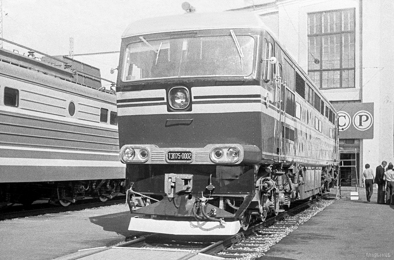 Исторические фотографии; ТЭП75-0002