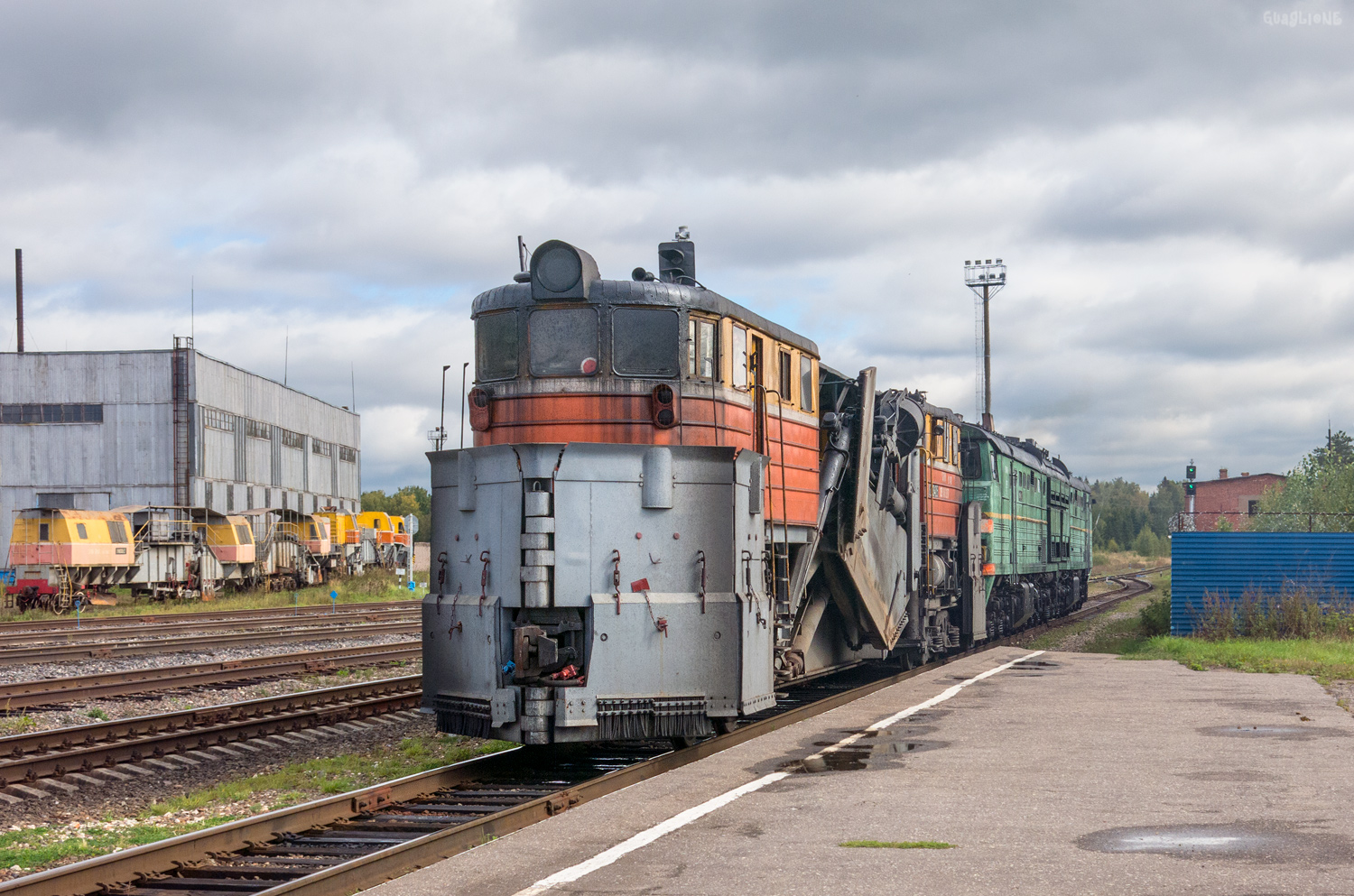 СС1М-030; 2ТЭ10В-5047
