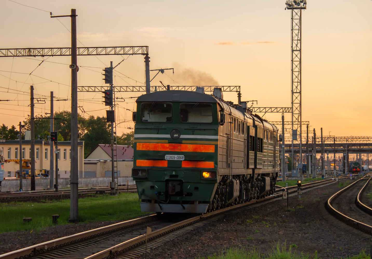 2ТЭ10У-0068